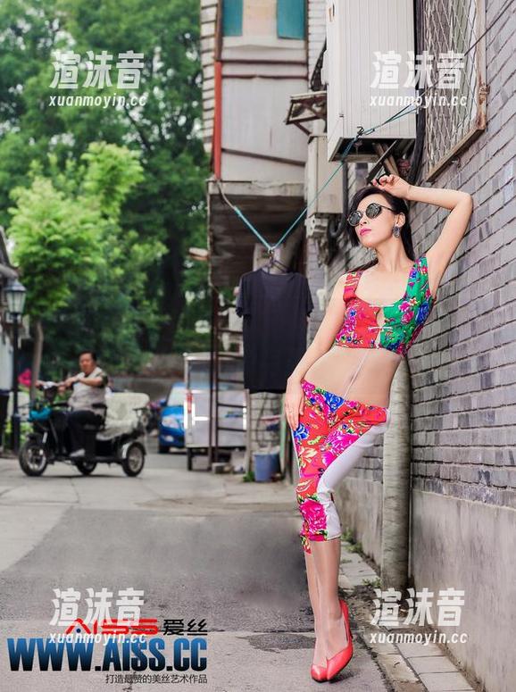 AISS爱丝(钻石版) - 何冉捆绑花絮：定制图片的另类解读