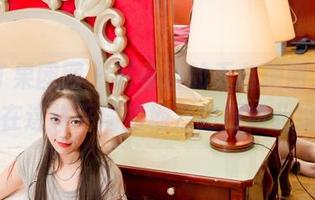 GIRLT果团网 – 裴希西的天台美图，怎么能在这样平庸的地方拍得如此绝美