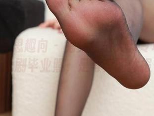 IESS异思趣向 – 兔兔的情人节专场：这不是戏剧毕业照，是写真团体报告！