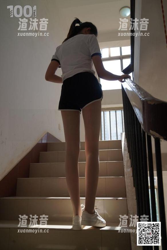 IESS异思趣向-婉萍 IESS异思趣向 - 婉萍的眼神就像一汪水,迷离中又透出几分深情,套图更新中!