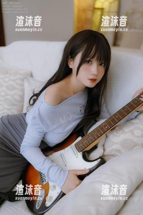 Nyako喵子私房研究：校服的神奇蜕变之旅