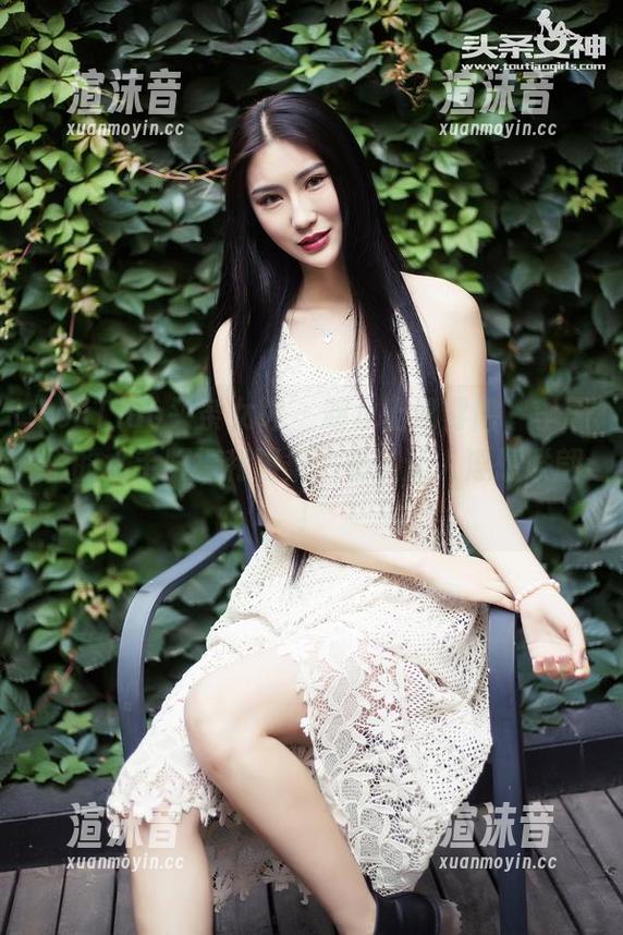 TouTiao头条女神 - 艘水上迷雾船，李思彤的水手服福利图集，看了让人浮想联翩！