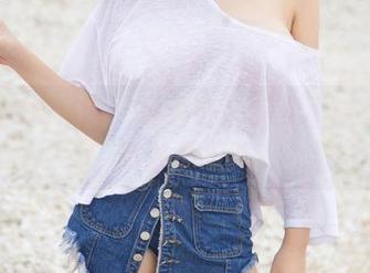 UGirls尤果网 – 谁说办公室就不能有白一晗的私拍？