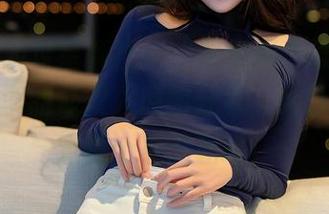 XINGYAN星颜社 – “我们两个谁比较好看？”李丽莎双人原图分享，哈哈，说不定是个悬念题呢！