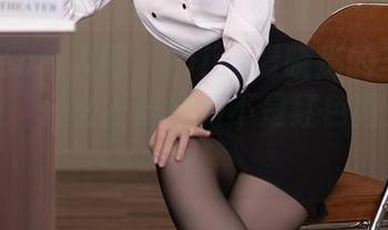 Xiuren秀人网 – Elise谭晓彤的圣诞写真全集，什么？流行的不是红色而是绿色？