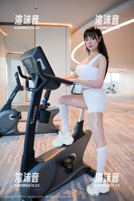 Xiuren秀人网 - 绝妙的黑丝，周慕汐的美腿原图分享，顺便问一句，你觉得这腿好看吗？