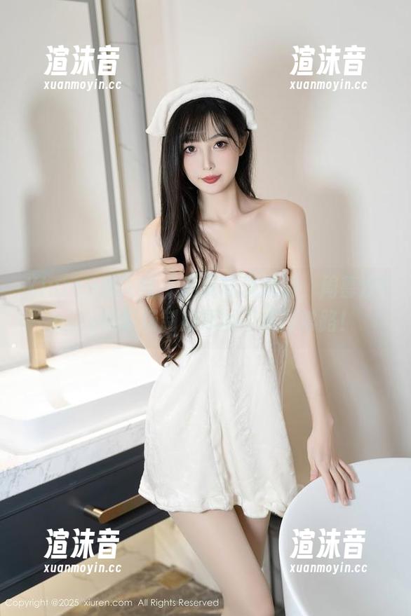 Xiuren秀人网 - 私房味道满满，周慕汐fairy的职场制服原图不走寻常路！