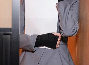Xiuren秀人网 – 更新！芈琳娜化身女仆，美图中藏着哪些小趣味呢？
