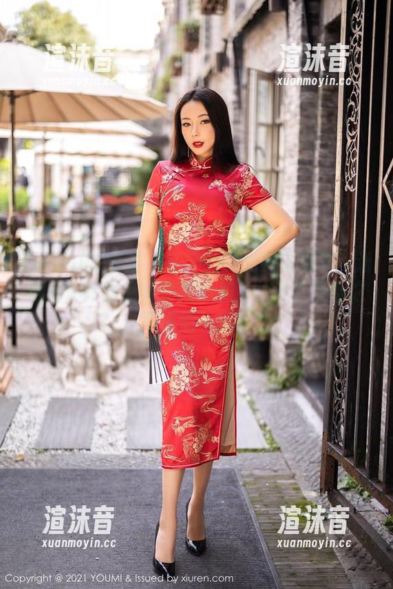 YouMi尤蜜荟 - 在空姐的光鲜外表下：潘琳琳ber作品集到底追加了什么？更新之后更想飞了。