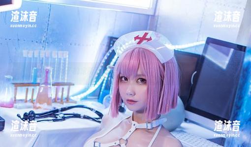 izumi泉桃子的定制写真，苦修女的故事好像还有未完待续...