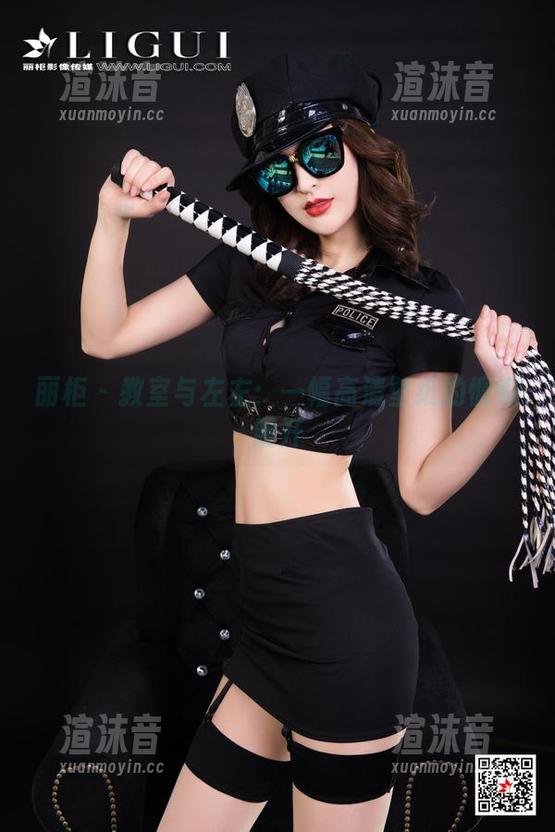 丽柜 - 教室与左左：一幅高清壁纸的慵懒展开