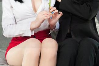 丽柜ligui – 高压下的女上司：文静的最新图集让你看见职场的另一面