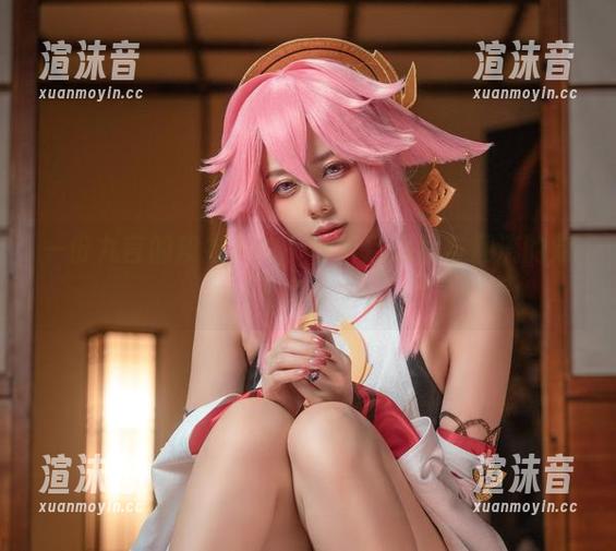 一份九言的皮衣私拍，带着点恶搞与潮流的对位！