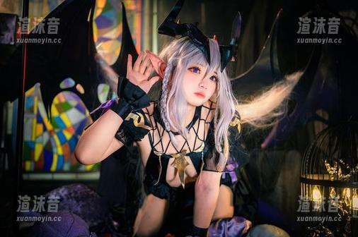 伊喵君_Nya在办公室：写真合集，顺便整理一下心情