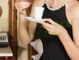 克拉女神 – 白衬衫套图：宋黛教你如何把简单穿出态度！