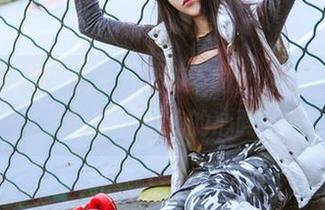 头条女神 – 小晴子全集下载：所以，粉色真的能征服我的心吗？