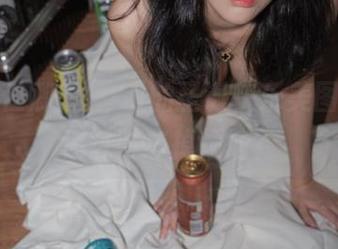 听说姜仁卿(강인경)的圣诞快乐美图，会让你暂时忘掉烦恼？