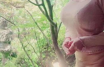 微密圈 – 小芯酱和黑丝的最新碰撞，美图一出，缤纷的想法漫天飞尽～