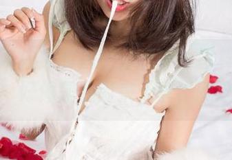 尤果网 – 内衣套图的分享中，田梓茵让人感觉：好像是我闲来无事，就这了吧
