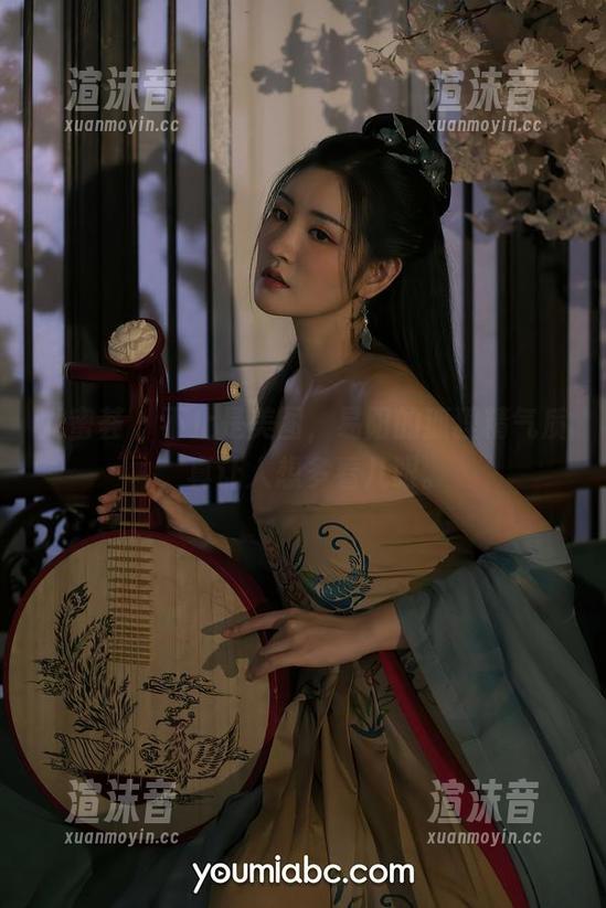 尤蜜荟 - 不止是美图，易阳的狐狸精气质，真让人想多看几眼。