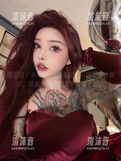 微密圈 - 希希Gina的私拍：厨房里的小秘密，谁能拒绝这些美食萌妹子呢？