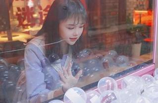 这些戚顾儿的私拍图集，让我想悄悄做她的学弟