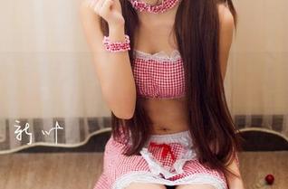 推女神 – 南湘Baby：只那么一抹红裙，美图搭配无圣光