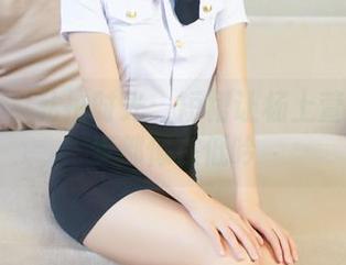推女神 – 私拍时光：短裙让杨上萱的每一步都似在低吟