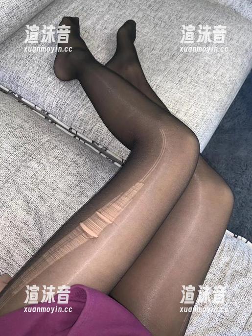 微密圈 - 微信朋友圈的新欢——高清提袜少女，下载来和闺蜜一起打破沉闷吧！