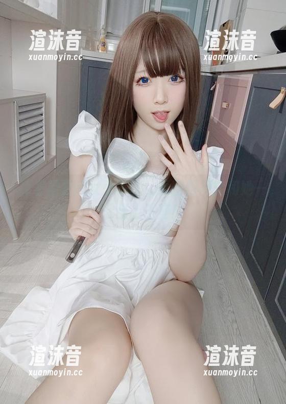 捧着朝雾爱女王写真，原图恨不能和她一起坐上王座！