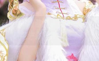 原图在这，桃暖酱的水手服——看得我都想跳进海里投喂鱼了！