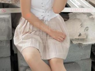 梦丝女神 – 我就是想问，看着宁夏的双人美图，我能用在手机壁纸上吗？