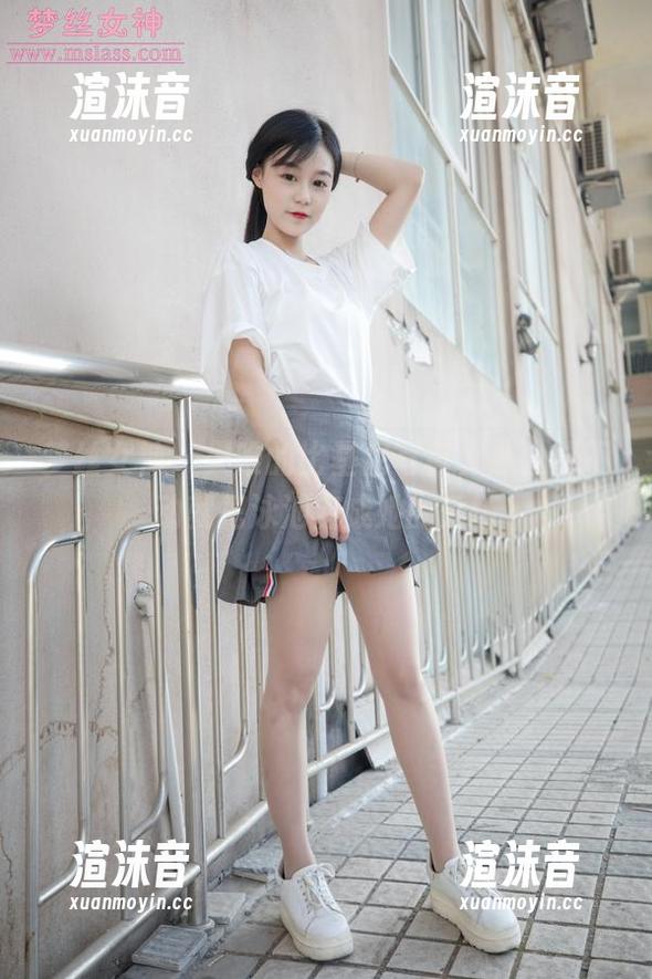 梦丝女神 - 灵唯的比基尼写真，怎么动不动就把泳池变成她的秀场