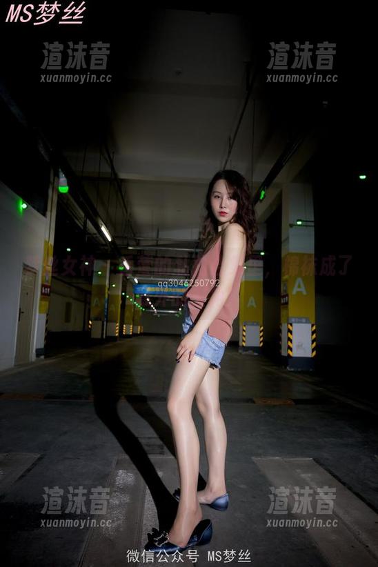 梦丝女神 - 香萱的私拍合集里，棉袜成了意外的主角！