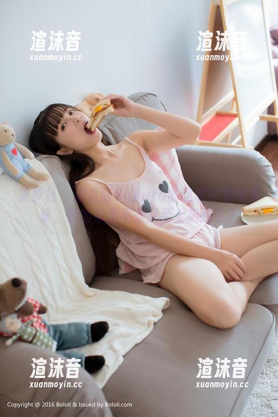 波萝社 - 猫九酱Sakura的这套白裙写真集，更新后是不是又要上热搜了？