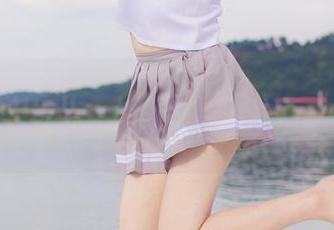 作品更新来了！浅野菌子又是这纯净的白色，怎么搞的？