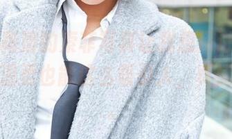 爱丝 – 高清的索菲写真让我想探讨一下，为什么温柔也能这么吸引人，真搞不懂啊。