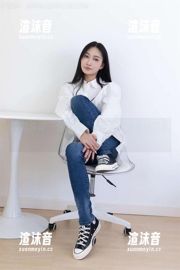 物恋传媒 - 佳琪的学妹写真，免费领略青春的味道！