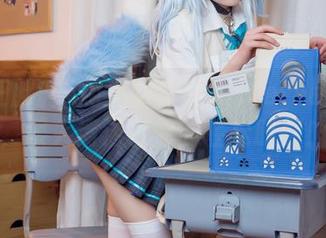 看！王胖胖u用免费作品Alicethemaid，误入清洁行业的轻松时刻！
