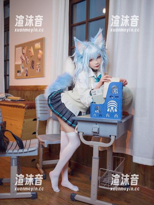 看！王胖胖u用免费作品Alicethemaid，误入清洁行业的轻松时刻！