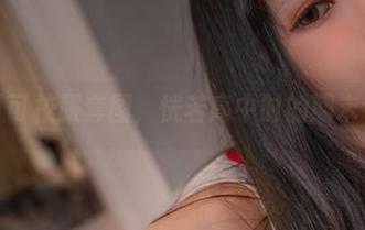 疾走可可校服套图，恍若高中时的期末考前夕
