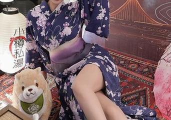 秀人网 – 今日在线：周慕汐的猩红睡衣与黑丝，毕竟这种眼福可不是每天都有呀！