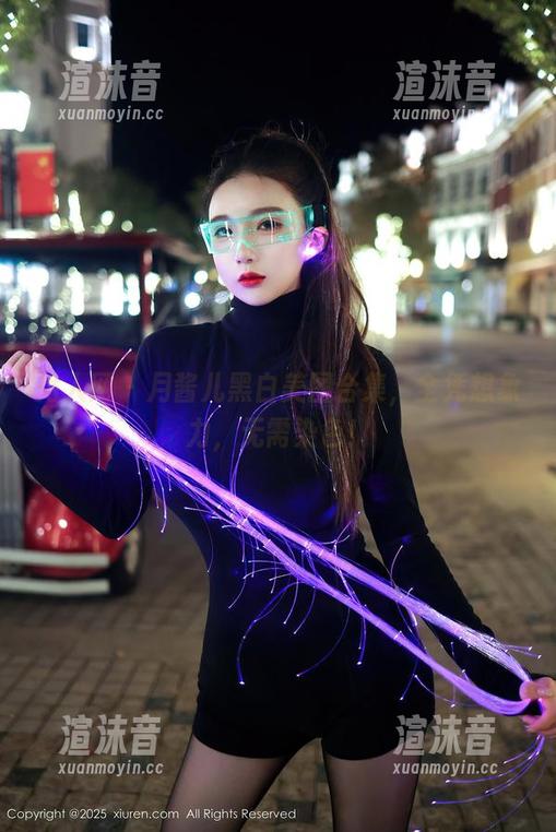 秀人网 - 月酱儿黑白美图合集，全凭想象力，无需染色！