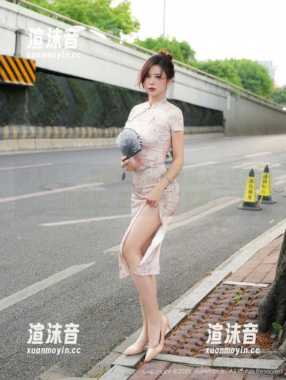秀人网 - 一套图就能让你疑惑人生选择的比基尼：梦心玥轻松驾驭。