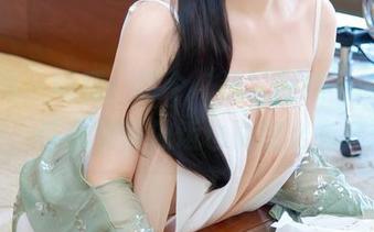 秀人网 – 啧啧，这个“汁汁厨娘”的高清原图，让我觉得做饭也能这么有情调。