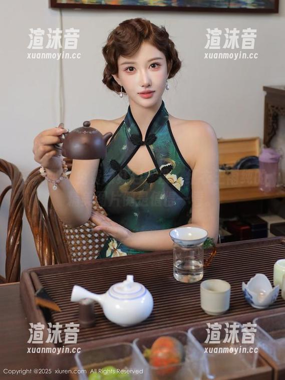 秀人网 - 免费领红包？没。红衣王雨纯的精美图片倒是值得一看。