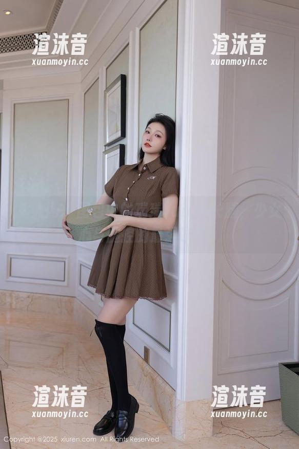 秀人网 - 图包中的瑞瑞ruirui长腿，少女心与腿控的最强联手！