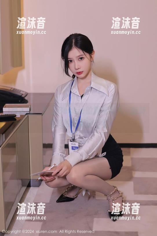 秀人网 - 白洁Bessie的旗袍精选，翻转传统的可爱小巧思