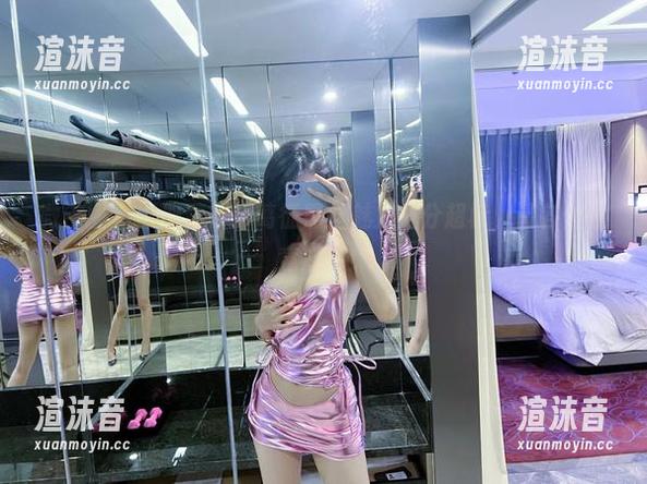 微密圈 - 图册更新！葛征黑丝魅力成分超标，请各位注意心率！