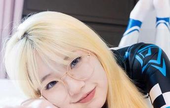 袜啵啵 – 瑶瑶的新职业装套图：只需一套，就能赢得老板的嫉妒！